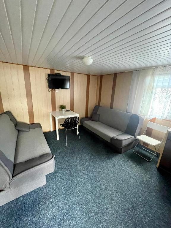 Część wypoczynkowa w domku 8